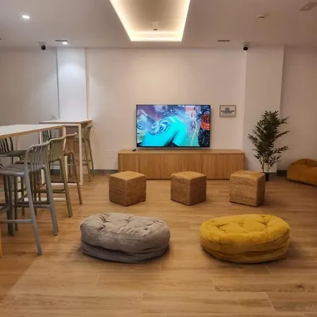 Aloha Surf Hostel-3